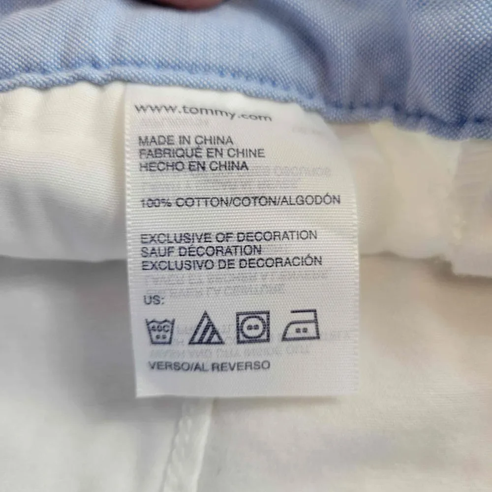 Tommy Hilfiger Bermuda shorts 16
